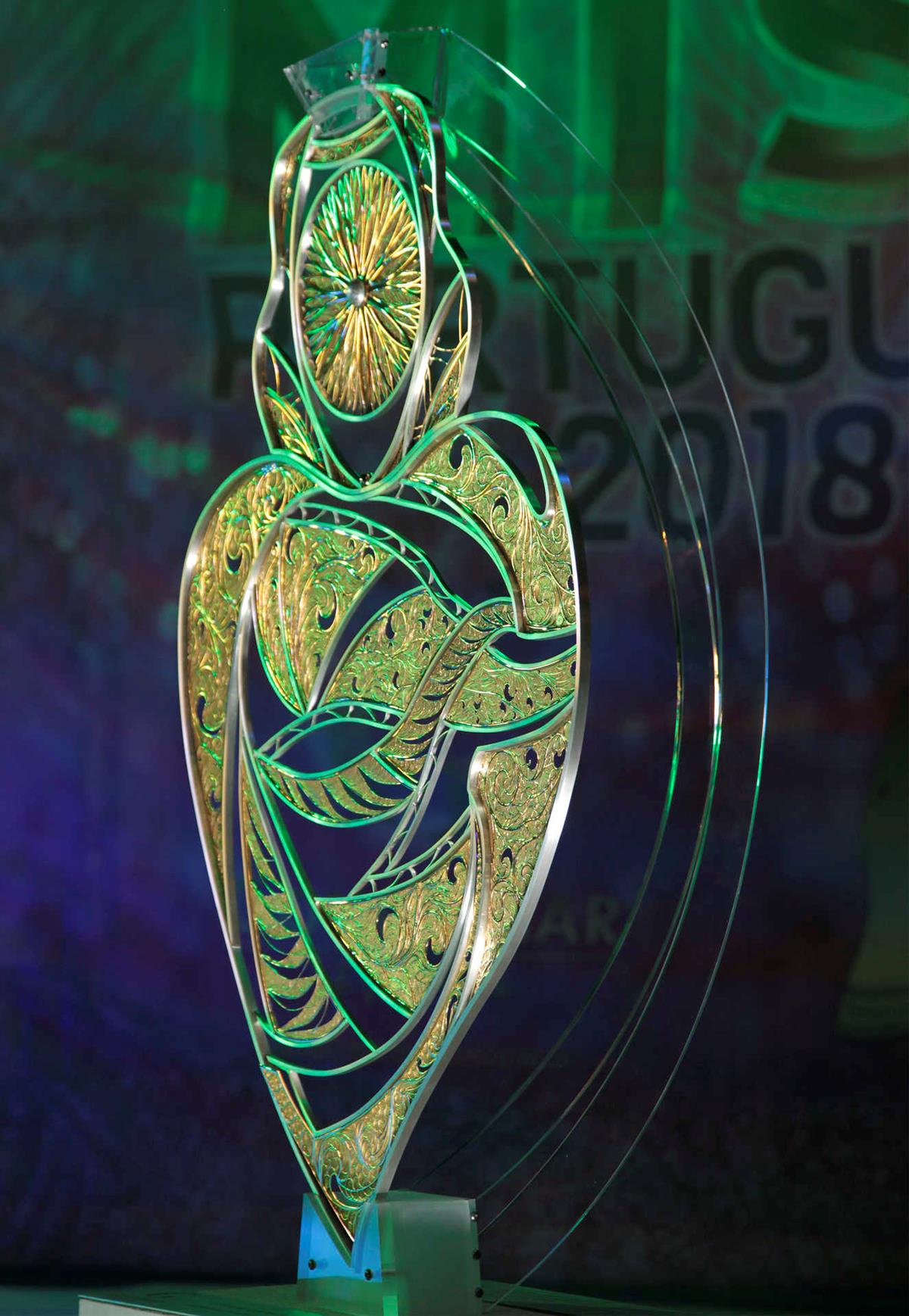 Troféu em filigrana de prata e ouro em forma de coração, evento Portugal 2018